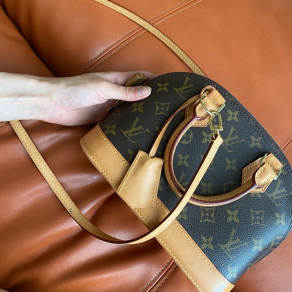 Louis Vuitton Alma BB purse - Picture 6 of 7